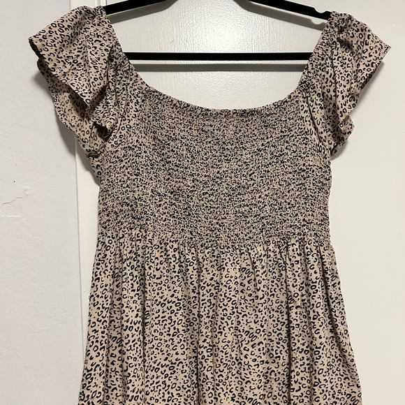 Animal Print Top - Picture 2 of 3